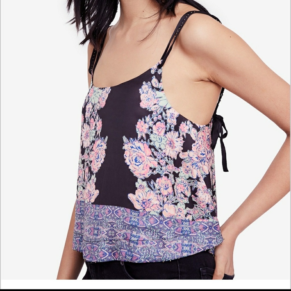 Free People Flowy Top 🍁🍃🍂